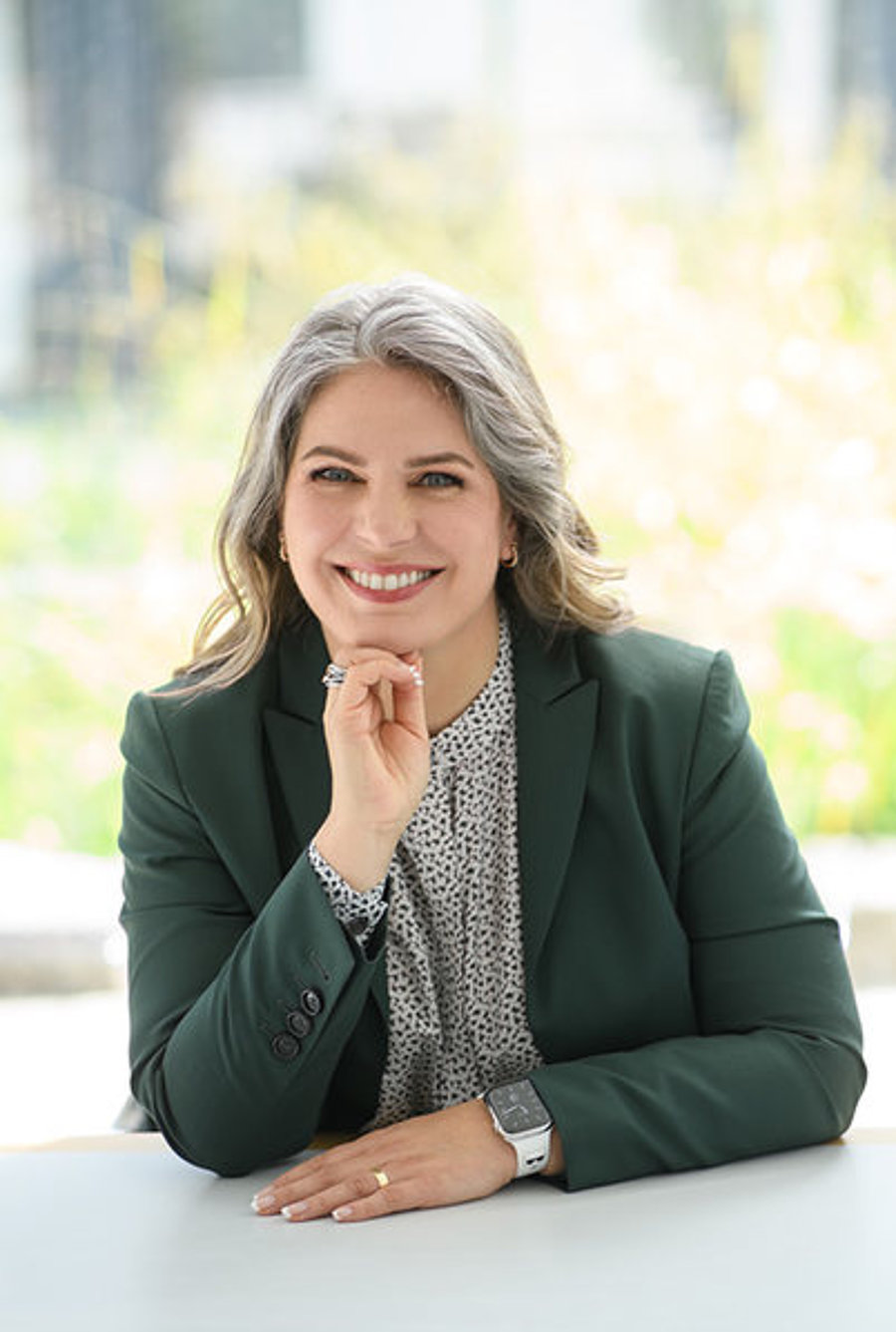 Julia Mischke im Beratungsgespräch – Absicherung mit Augenmaß